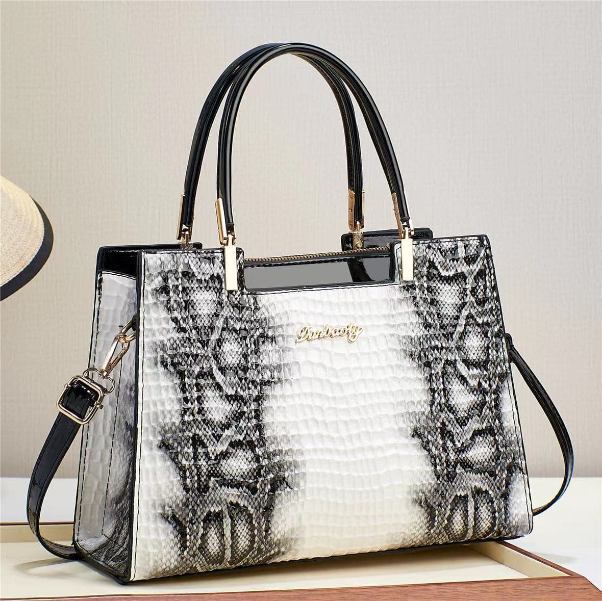 Cross-border new bright leather crocodile pattern middle-aged women's shoulder handbag large capacity fashionable large capacity crossbody bag for women