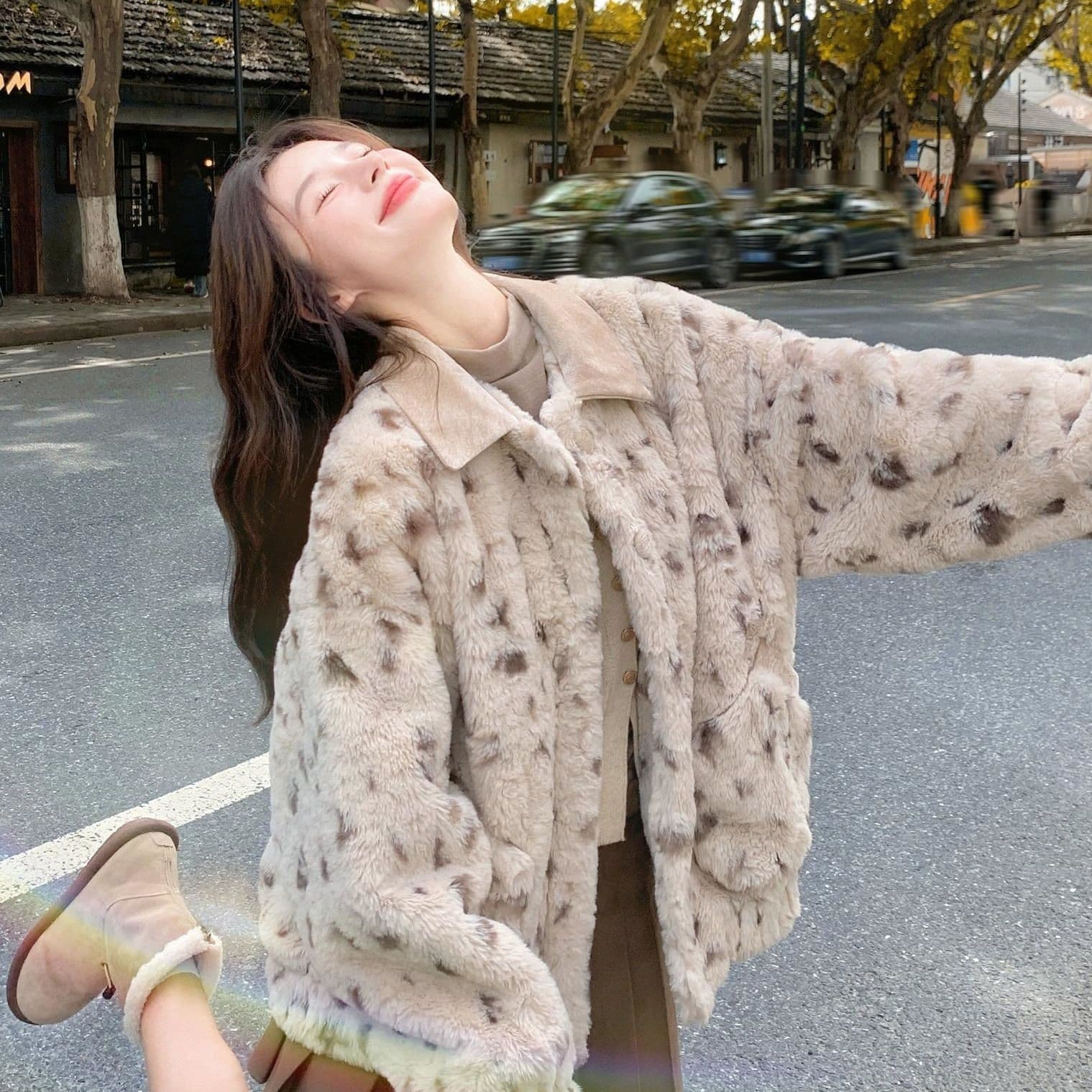Cozy Lamb Wool Jacket for Women, Winter New Arrival Petite Fuzzy Outerwear, Fluffy Cold-Proof Cotton Garment Trendy