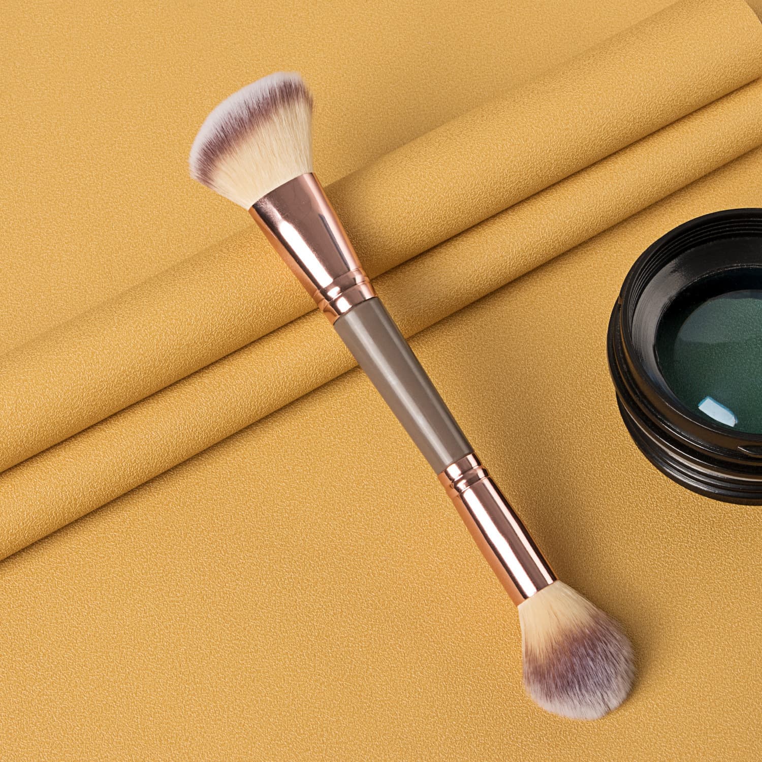 Double Copper Tube High-Light Brush Makeup Brush Foundation Brush Concealer Brush High-Light Brush Repair Brush Soft Bristles Portable Point