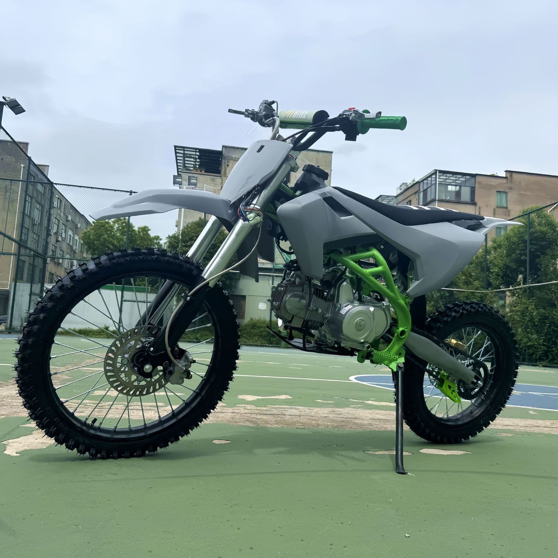 K3 Big Flying Eagle 125Cc Mountain Bike Double Beam Ttr Adult Two-Way Off-Road Motorcycle Racing Off-Road Vehicle New Model