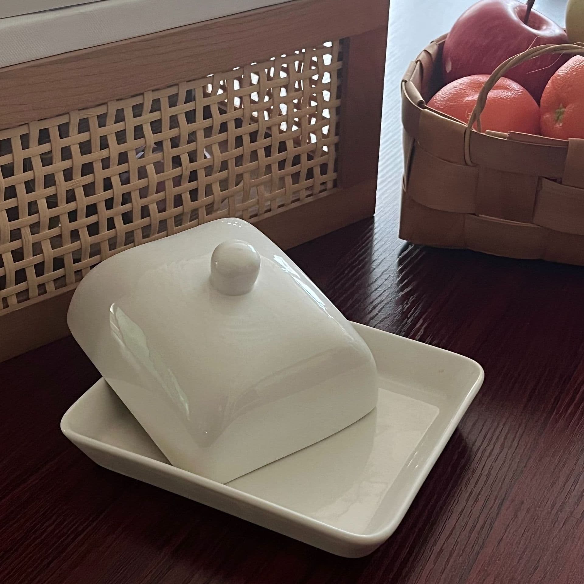 Butter box ceramic white square butter box with lid cheese cheese preservation western cheese box BUTTERDISH