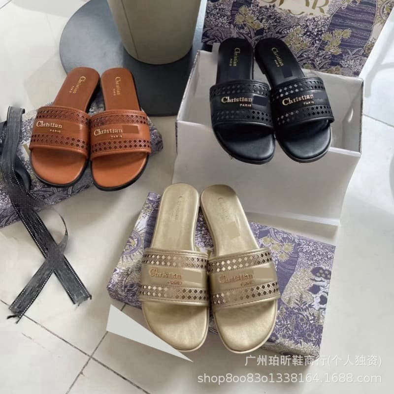 2025D Family Early Spring New Leather Hollow Out One-Word Flat Bottom Women's Versatile Beach Shoes Outdoor Non-Slip Slippers