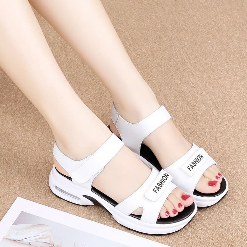 Genuine Leather Sandals Women 2023 New Flat Casual Beach Shoes Velcro Soft Sole Sports Leather Outdoor Slippers