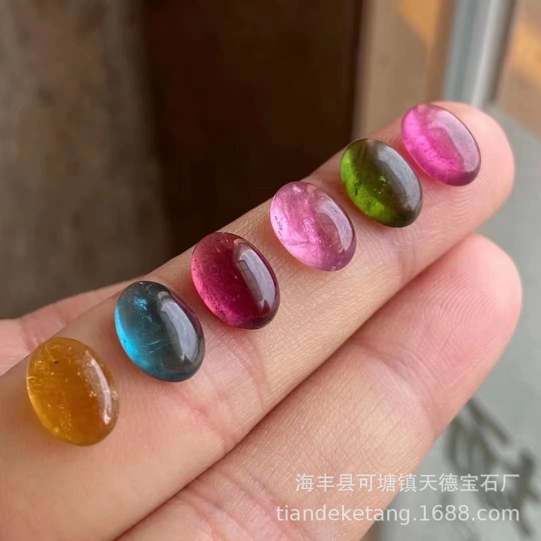 Natural tourmaline ring face, Brazilian old mineral color, fresh crystal, transparent, clean and free of cracks, plain flat bottom tourmaline ring face