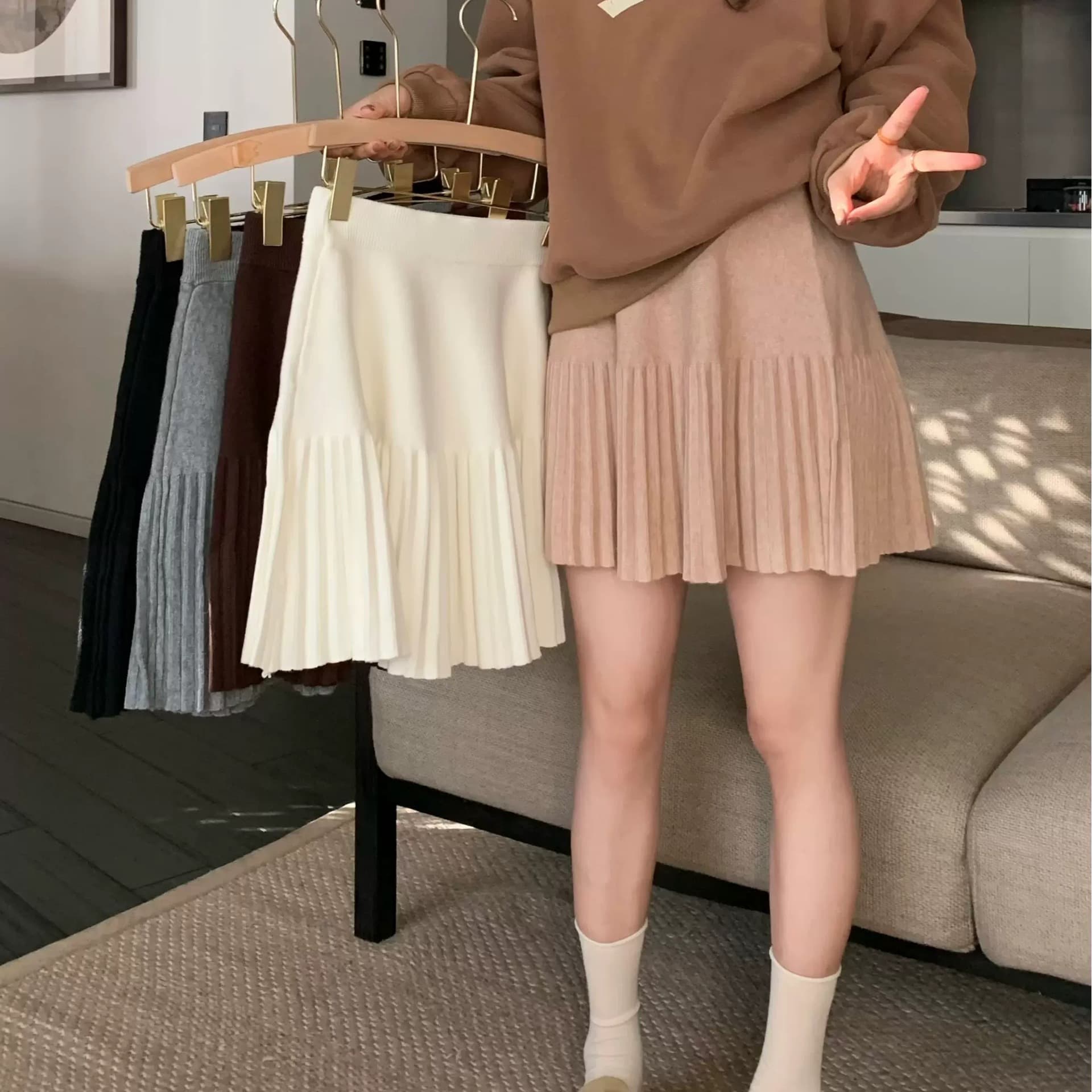 2025 Hong Kong Style New Versatile Knit Skirt Autumn Winter Knit Short Skirt Versatile A-Line Cute Half Skirt