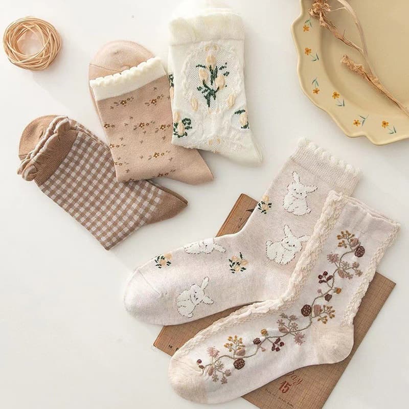 Women's Mid-Calf Socks Korean Style Artistic Long Socks for Spring, Autumn, and Winter Ins Trendy New Versatile Cute Japanese Socks for Women