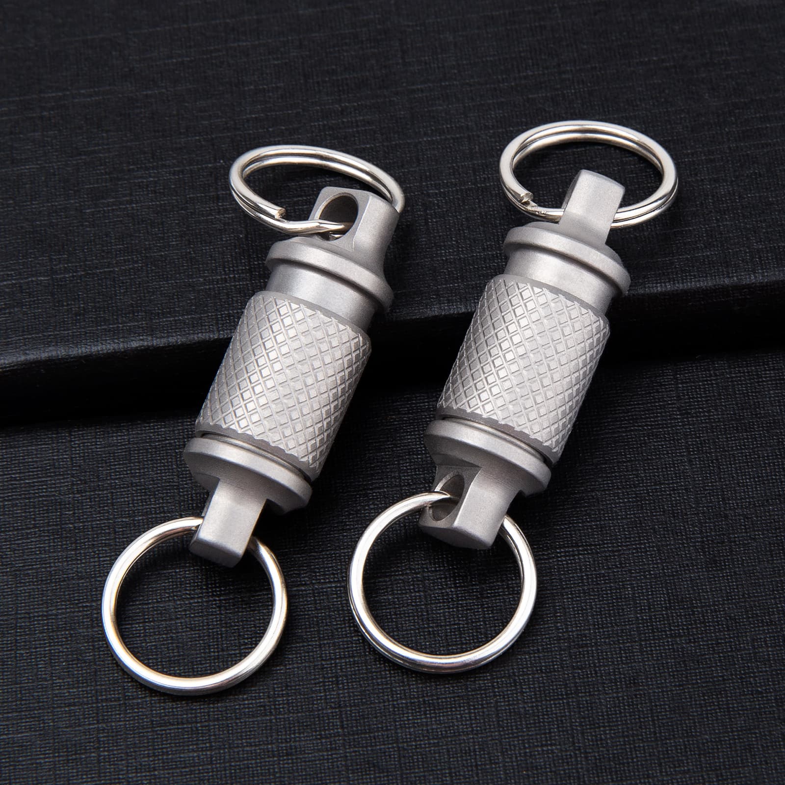 Titanium Alloy Keychain Universal Car Key Ring Quick-Release Buckle Mini Rotating Ring Buckle Unisex BMW