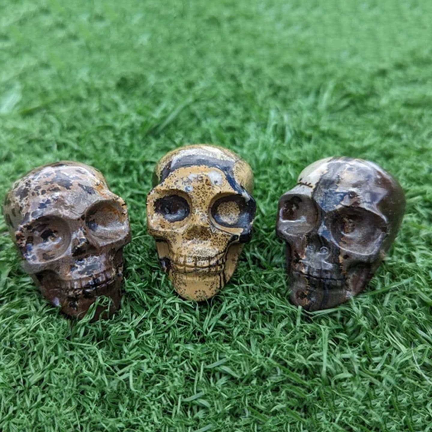 Cross-border Crystal Picture Stone Skull Raw Natural Stone Crystal Healing Stress Relief Decorative Ornament Wholesale