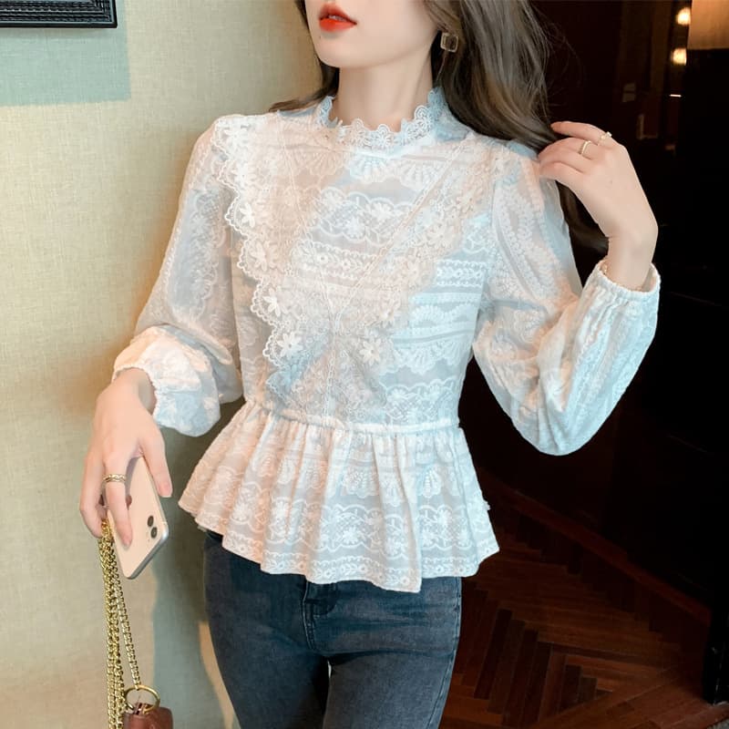 Ruffled lace blouse, elegant autumn/winter style, waist-cinching, hip-covering long-sleeved chiffon top.