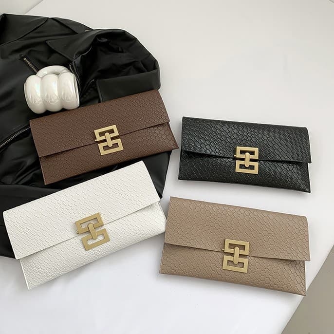 Simple Western style large capacity envelope bag simple women's small bag 2026 spring new trendy fashion clutch bag