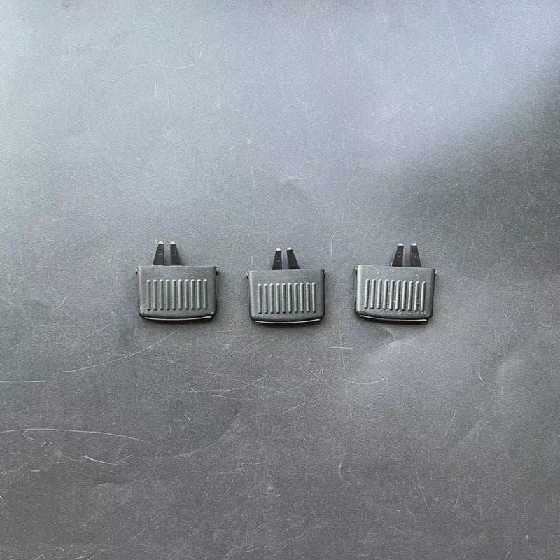 Suitable for Volkswagen Golf 6 GTI R20 dashboard air outlet assembly air conditioning outlet paddle louver
