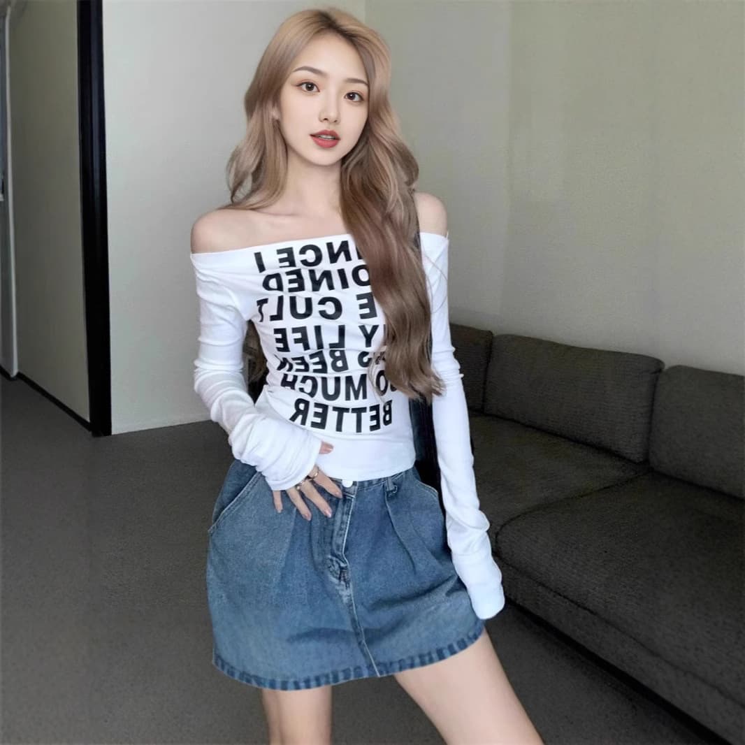 Women's Fall Crew Neck Letter Print Long Sleeve T-Shirt, American Style Slim Fit Black Cropped Off-Shoulder Top