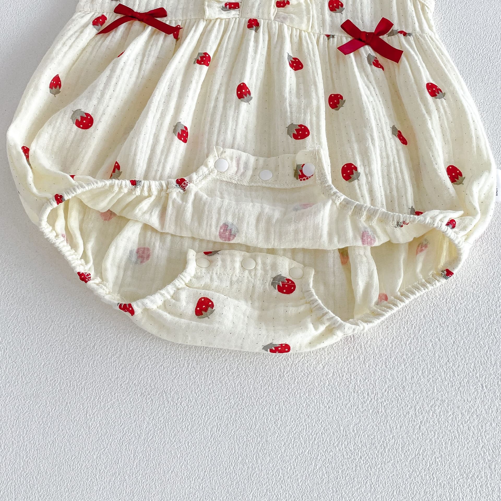 Summer Baby Breathable Bodysuit, Hand-Crocheted Sweet Strawberry Lace Romper, Newborn Girl Clothes