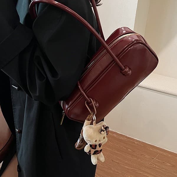 Korean Niche Bowling Bag Women's Fall 2024 New Trendy Retro Underarm Bag Large Capacity Shoulder Red Bag