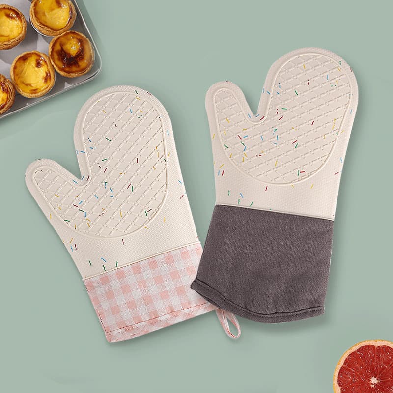 Cotton-lined silicone oven gloves, plaid fabric hand clip anti-scald microwave gloves, silicone heat insulation gloves manufacturer