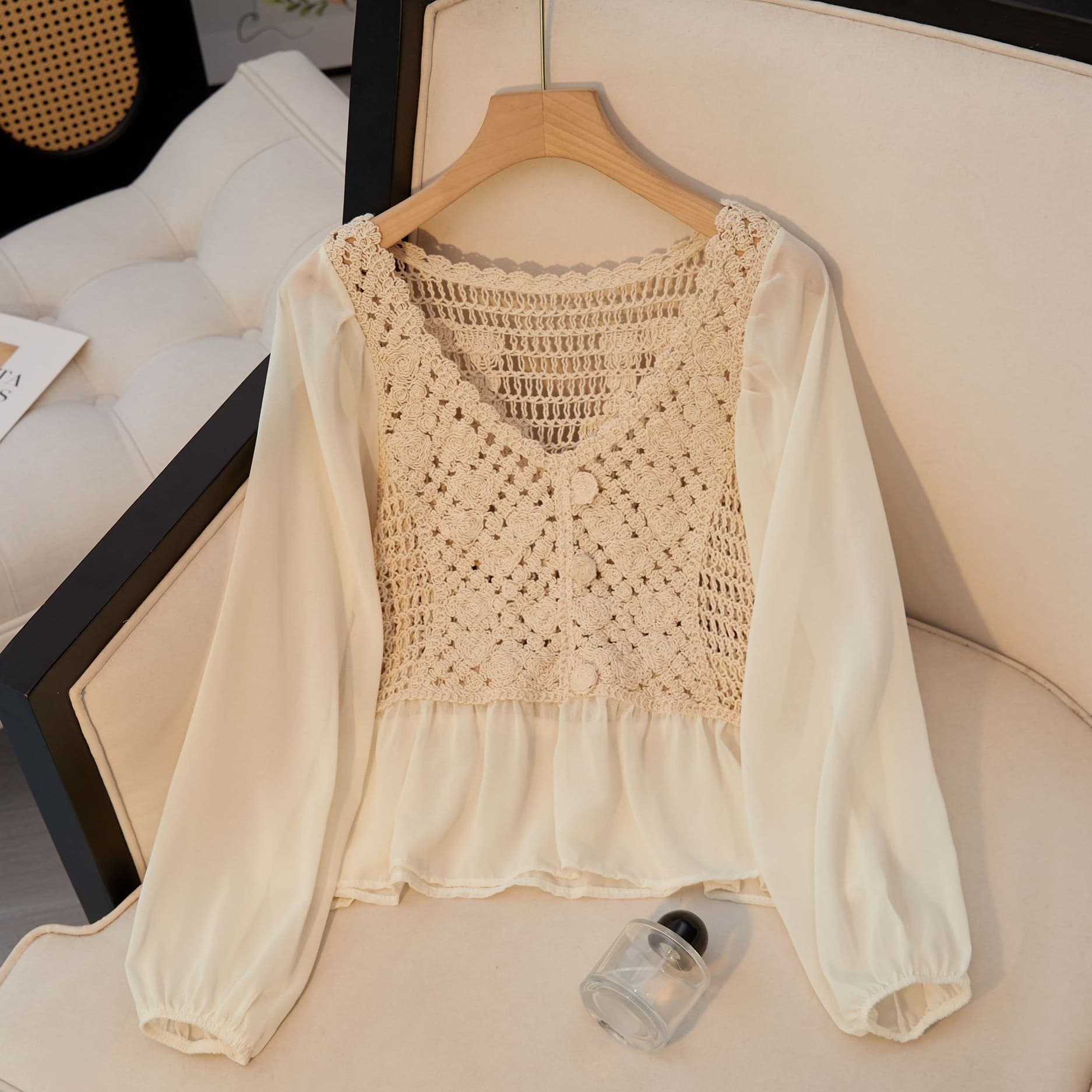 2025 Hollow Lace Patchwork Chiffon Top for Women, Early Autumn New Style, Long Sleeve Loose Fit, Slimming and Elegant