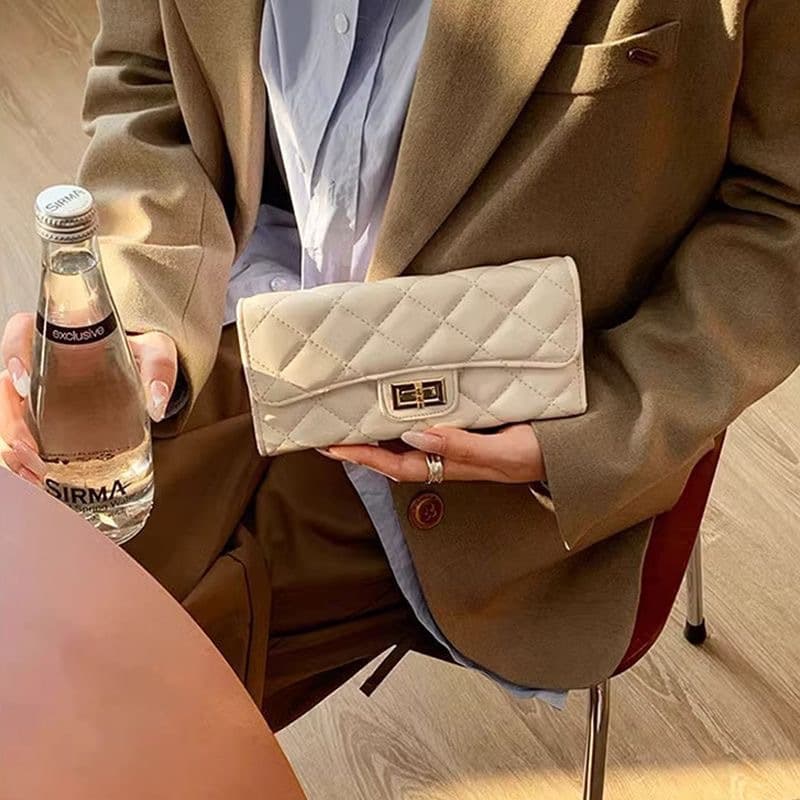 New Long-Style Chanel-Style Wallet for Women, European and American Fashion, Large Capacity, Quilted Clutch Bag, Zipper, Women's Fashion, Simple and Stylish