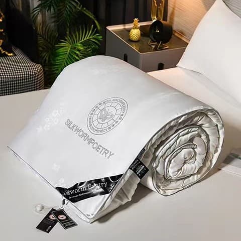 Tribute Satin Jacquard Silk Quilts with Mulberry Silk, Hand-Stitched Summer Cool Quilts, Silk-Filled for Spring/Autumn and Mother-Child Winter Use