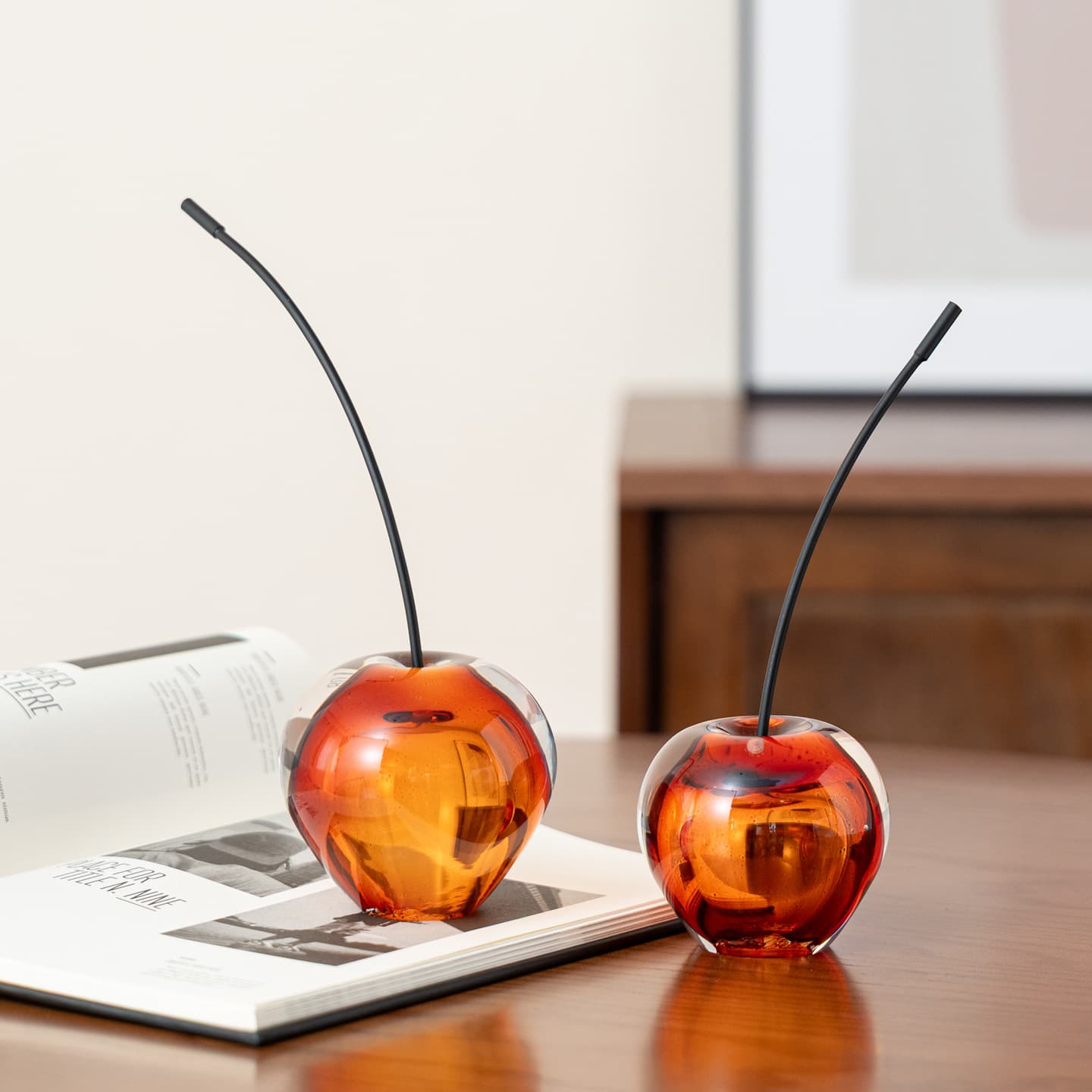 Yibeizi Italian Light Luxury Artistic Cherry Glass Decoration Transparent Texture Model Room Hotel Niche Ornament