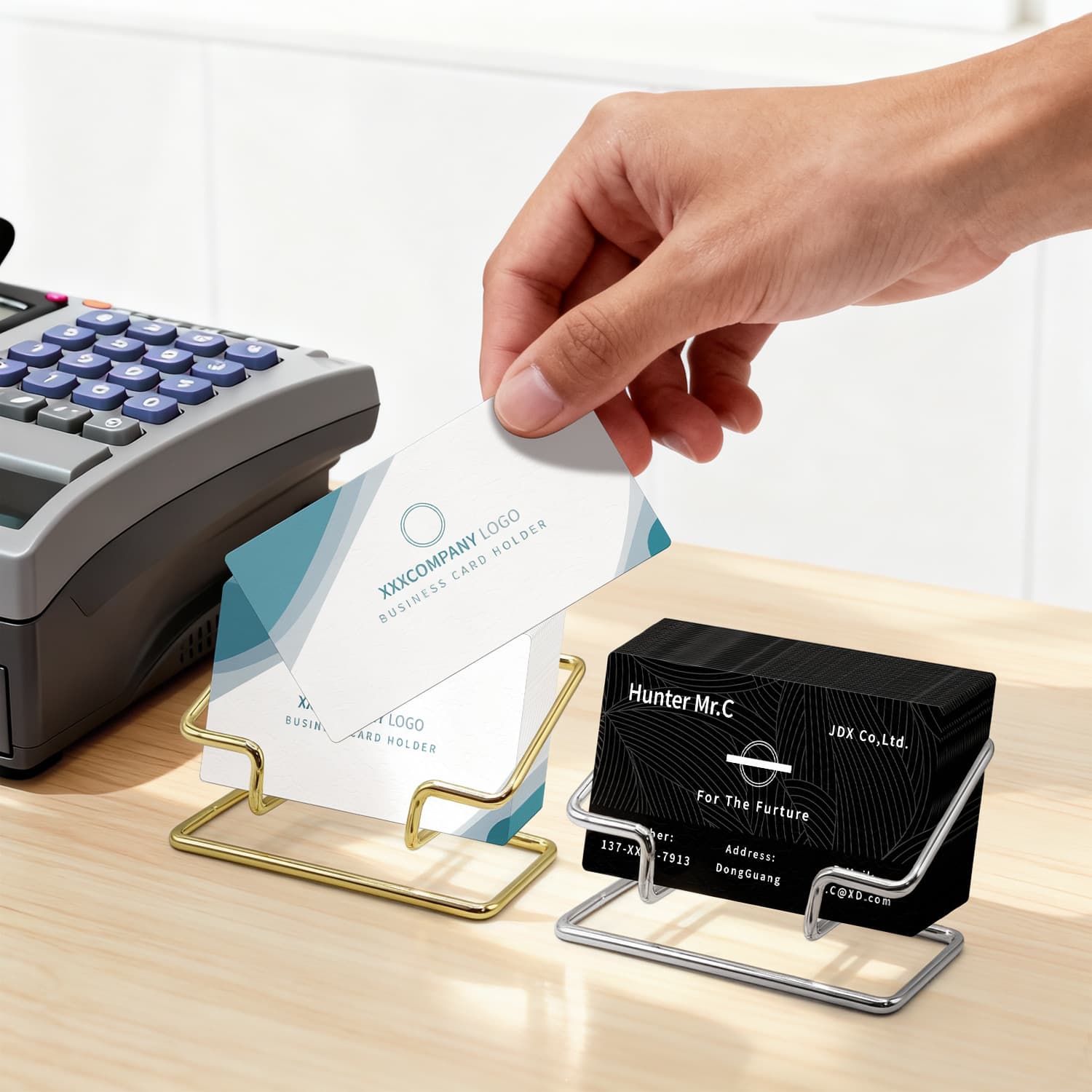 Minimalist Iron Business Card Stand for Hotels and Business, High-end Metal Desktop Card Display and Storage Box
