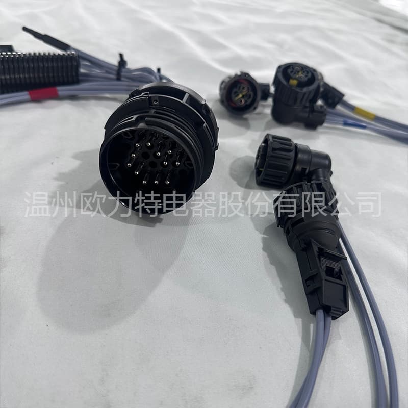 Electronics Cable Bundle MB9425400013