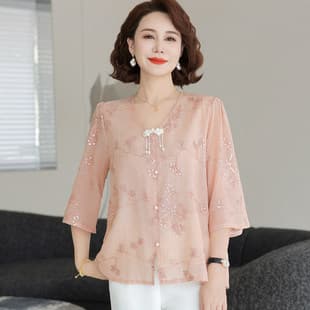 New Chinese Style Mother Summer Outfit 2026 New Chiffon Shirt National Style Blouse Middle-aged and Elderly Summer Elegant Atmosphere Suit Women