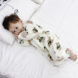 Baby Flannel Pajamas Anti-Kick Sleep Sack for Infants, Thickened Crawling Suit for Boys and Girls, Fleece-Lined Romper for Fall and Winter