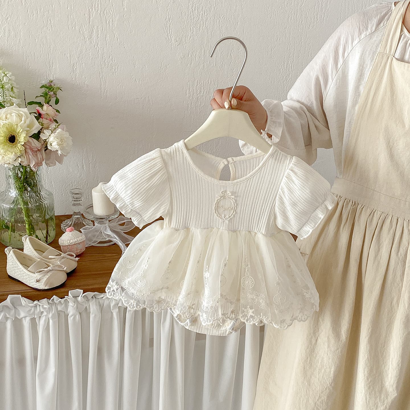 Dianxi summer new sweet short-sleeved jumpsuit infant and toddler knitted khaki baby girl lace lace bag farts