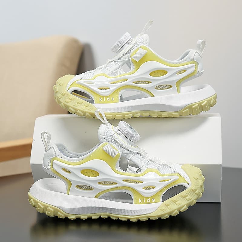 2026 New Summer Sandals for Boys, Soft Sole Sports Beach Shoes, Anti-Slip Closed-Toe Sandals for Middle and Older Children, Girls