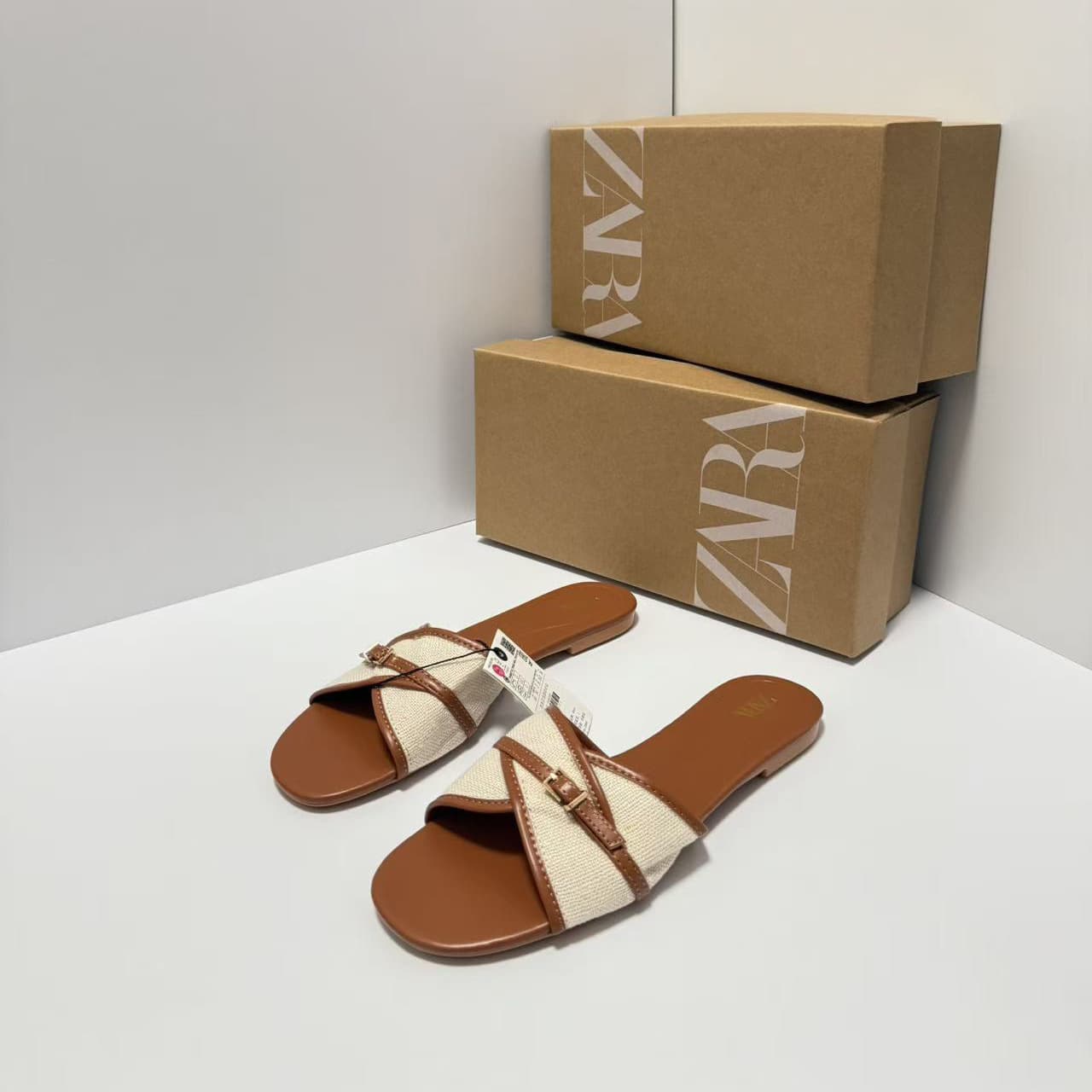 ZA2025 new women's shoes brown buckle decorated flat sandals women's outer wear seaside beach sandals Europe and America