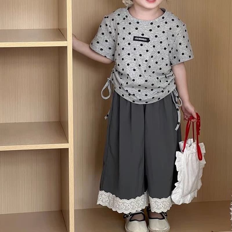 Girls Summer Short Sleeve 2025 New Style Baby Girl Short Sleeve Top Versatile Lace Straight Leg Pants Children's Summer Two-Piece Set