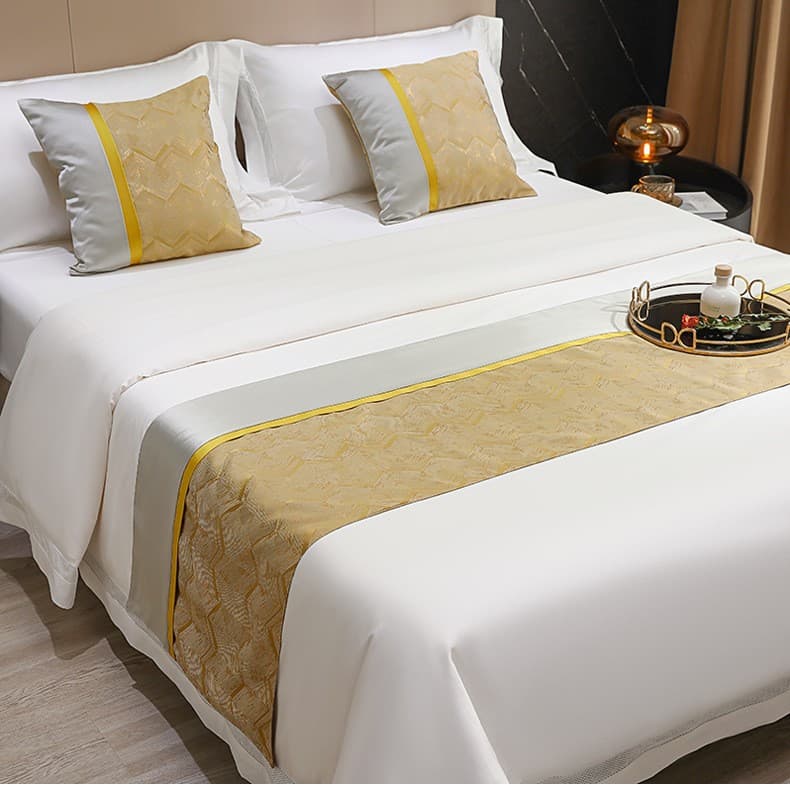 Bed runner/bed towel, a luxurious and stylish decorative item for hotels, guesthouses, and inns.