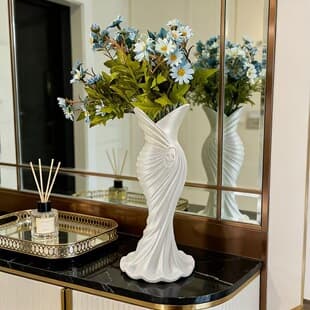 Ins Style 3D Printed Elegant Dress Vase, Fashionable and Minimalist Decoration, Nordic Vase Home Ornament