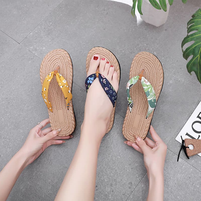 New Bohemian Women's Flat Sandals, Fashion Non-Slip Toe Flip-Flops for Female Students Outdoor Beach Shoes