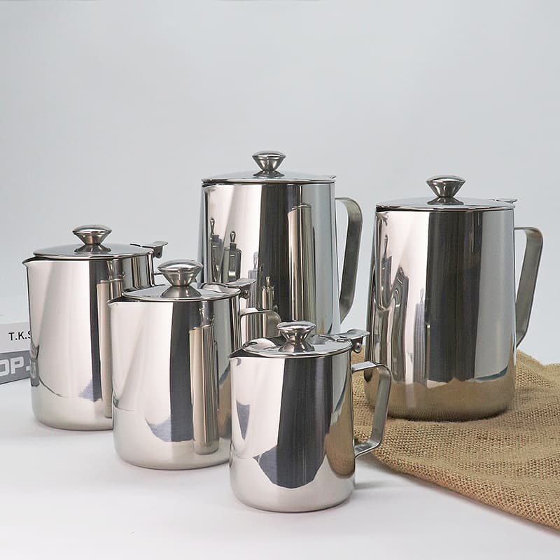 Stainless steel latte art cup with lid, pointed spout milk foam cup, coffee pot, Hong Kong style milk tea pot, oil pot, large capacity cold kettle