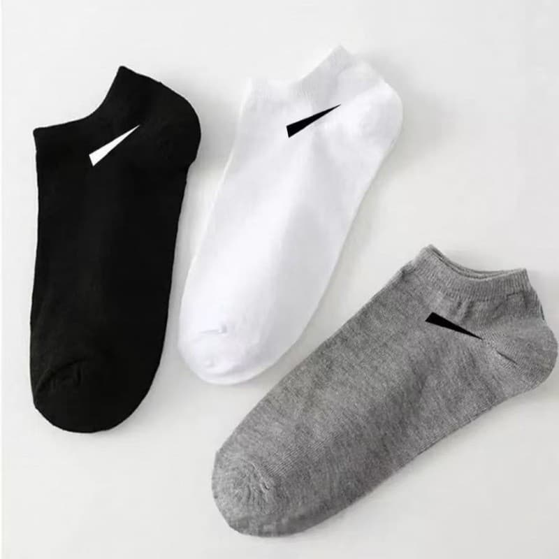 Zhuji socks, men's anti-odor and sweat-absorbing spring and summer thin no-show socks, short socks, disposable socks, summer men's wholesale.