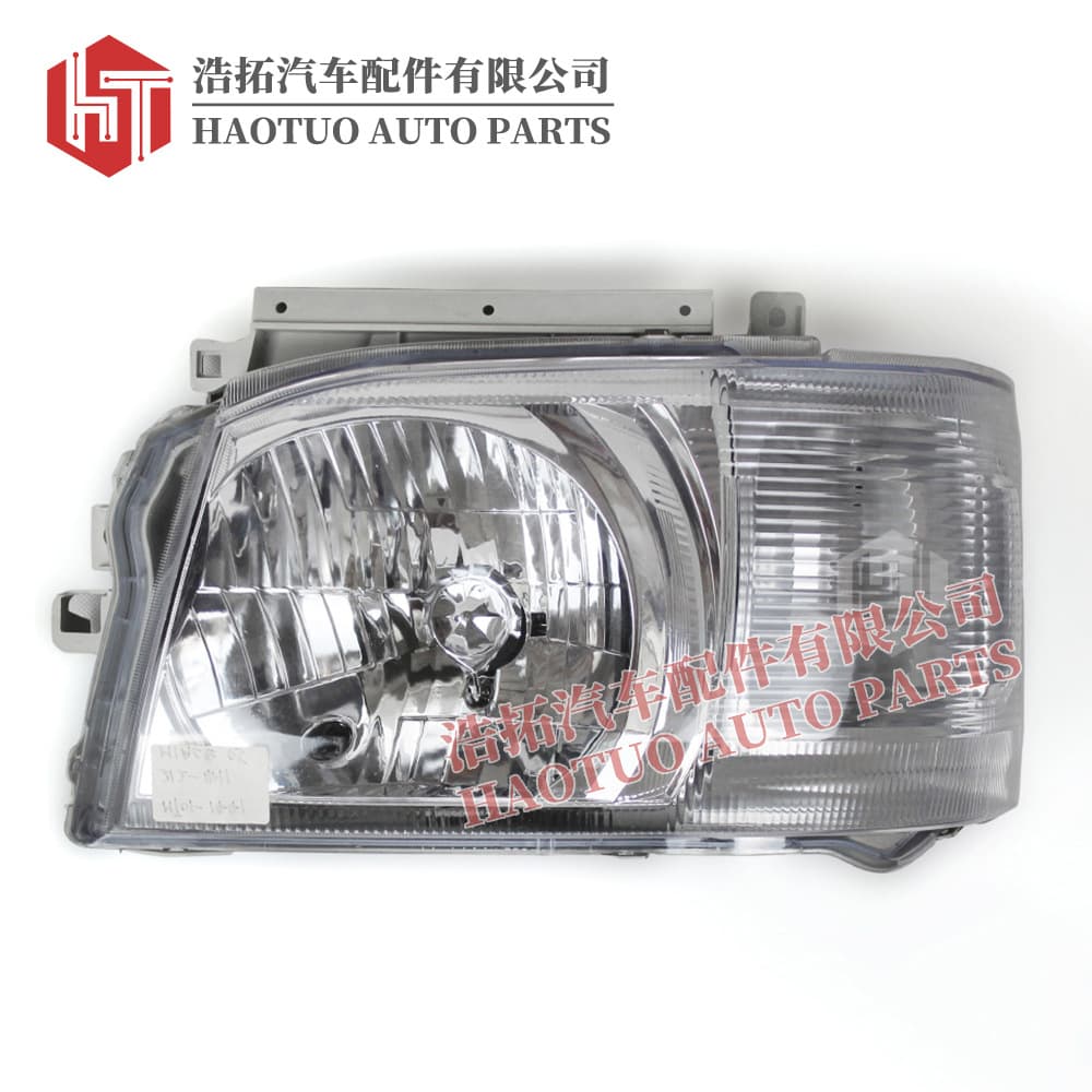 Suitable for 2005 Toyota Hiace Headlight Head Lamp Car Headlight 212-11H1