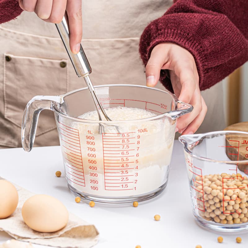 Measuring cup with handle, glass graduated cup, household heat resistant kitchen milk whisk, egg beater, baking tool, large capacity cup