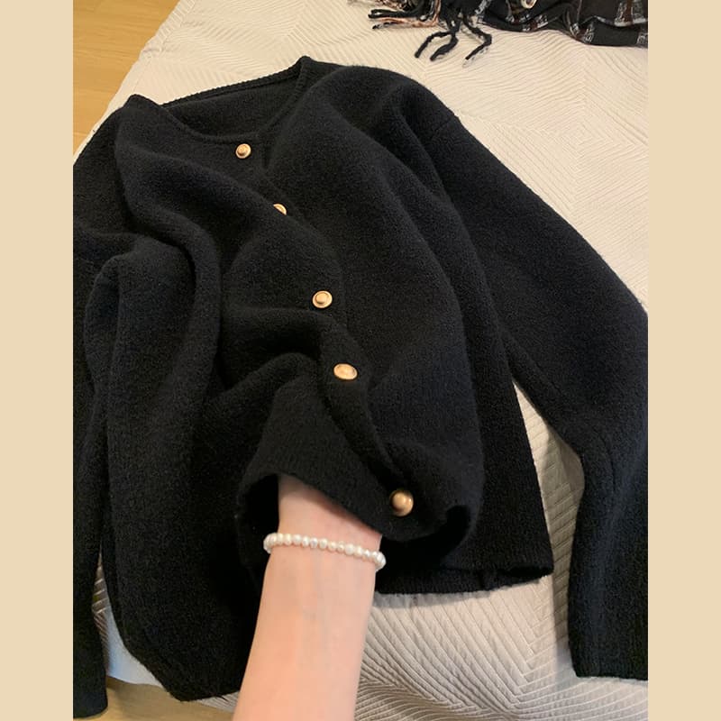 Stunning French chic black short women's sweater winter 2024 new raccoon faux fur knit top