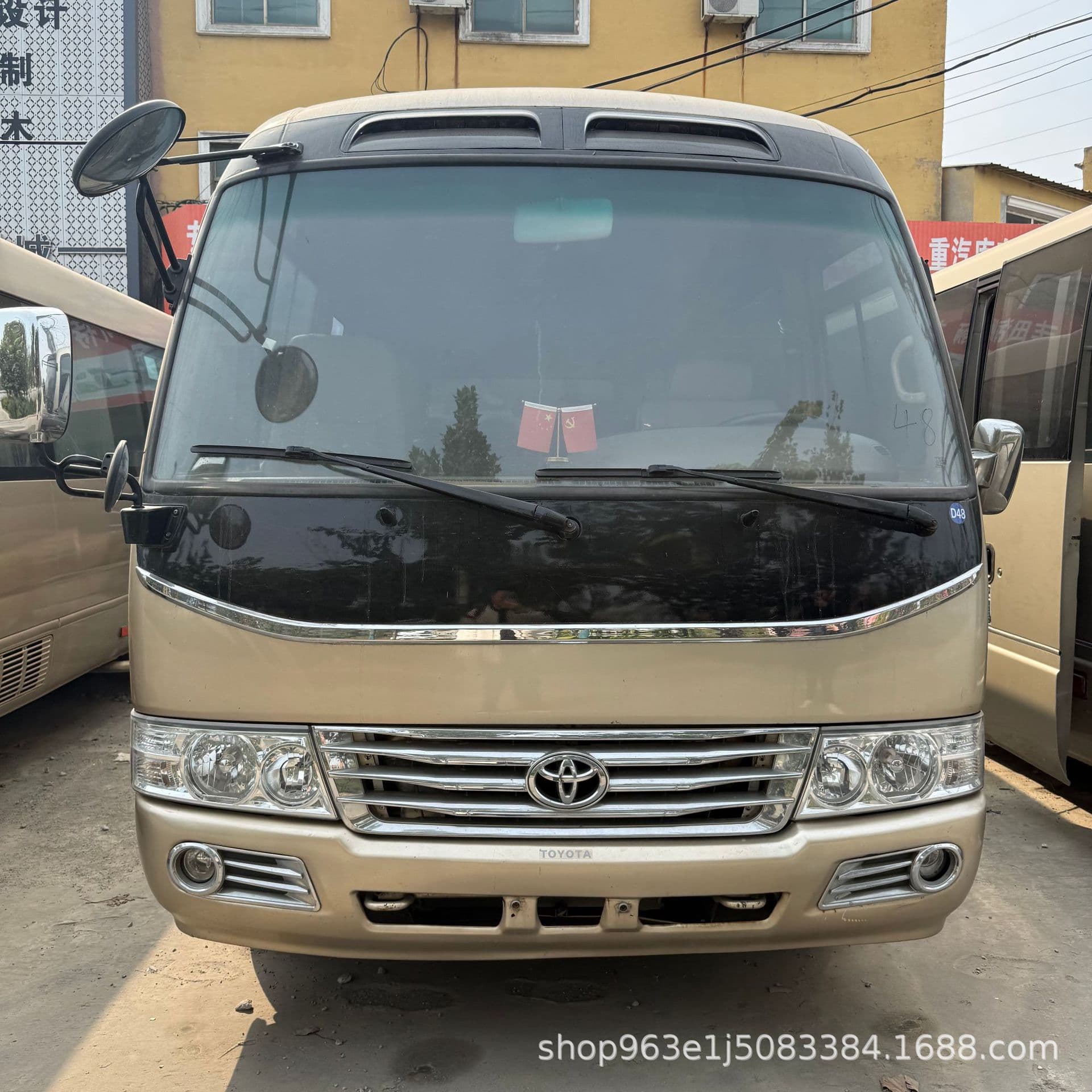 Cross-border Export to Africa Used Toyota Coaster National II, National III, Large Pump, DM for Export Coaster