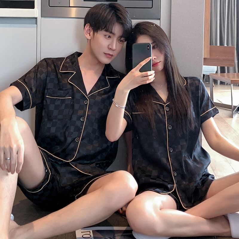 Trending Wholesale Couple Pajamas Women Summer Ice Silk Short Sleeve Men Plus Size 2025 New Silk-like Homewear