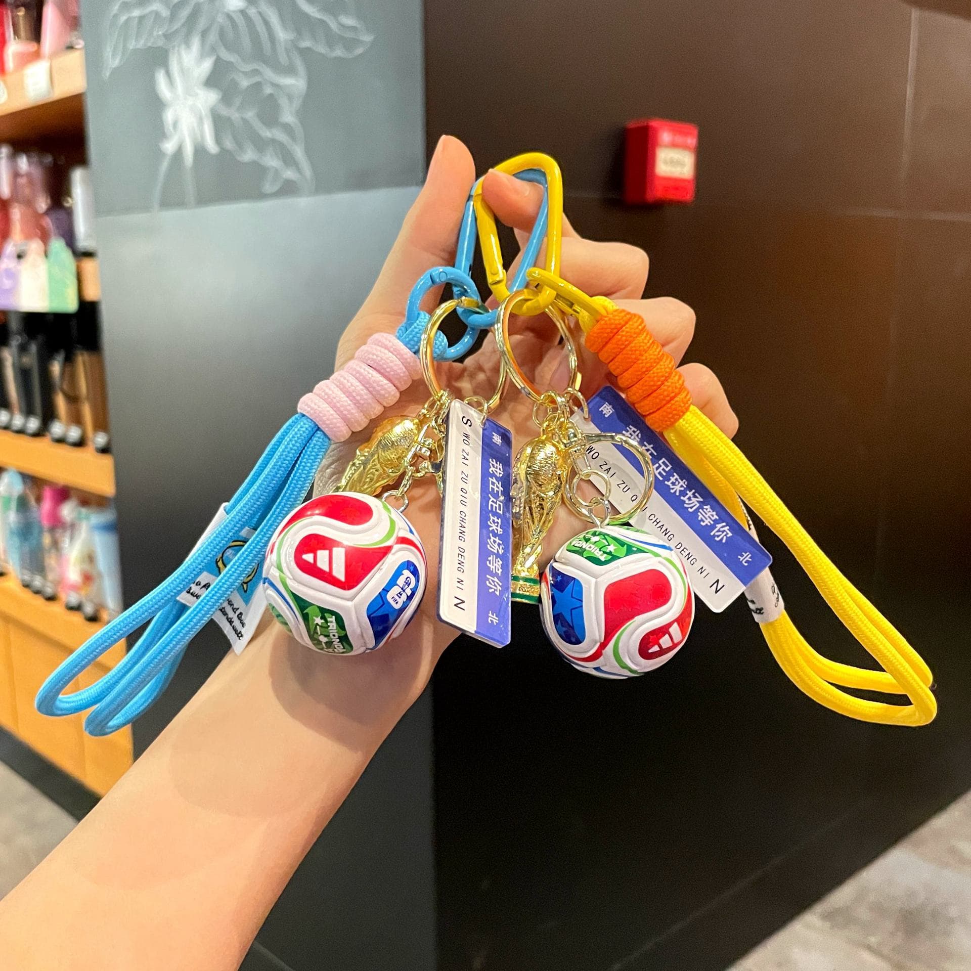 New Creative USA-Mexico-Canada World Cup Soccer Keychain Mini Trophy Keychain World Cup Merchandise