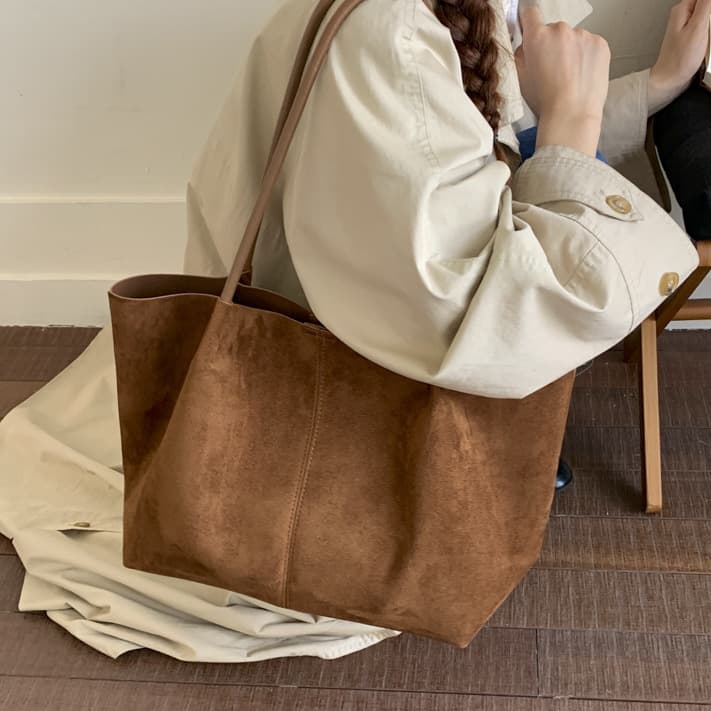 Retro Suede Tote Bag Women's Autumn and Winter 2025 New Casual Easy to Match Shoulder Bag Large Capacity Handbag