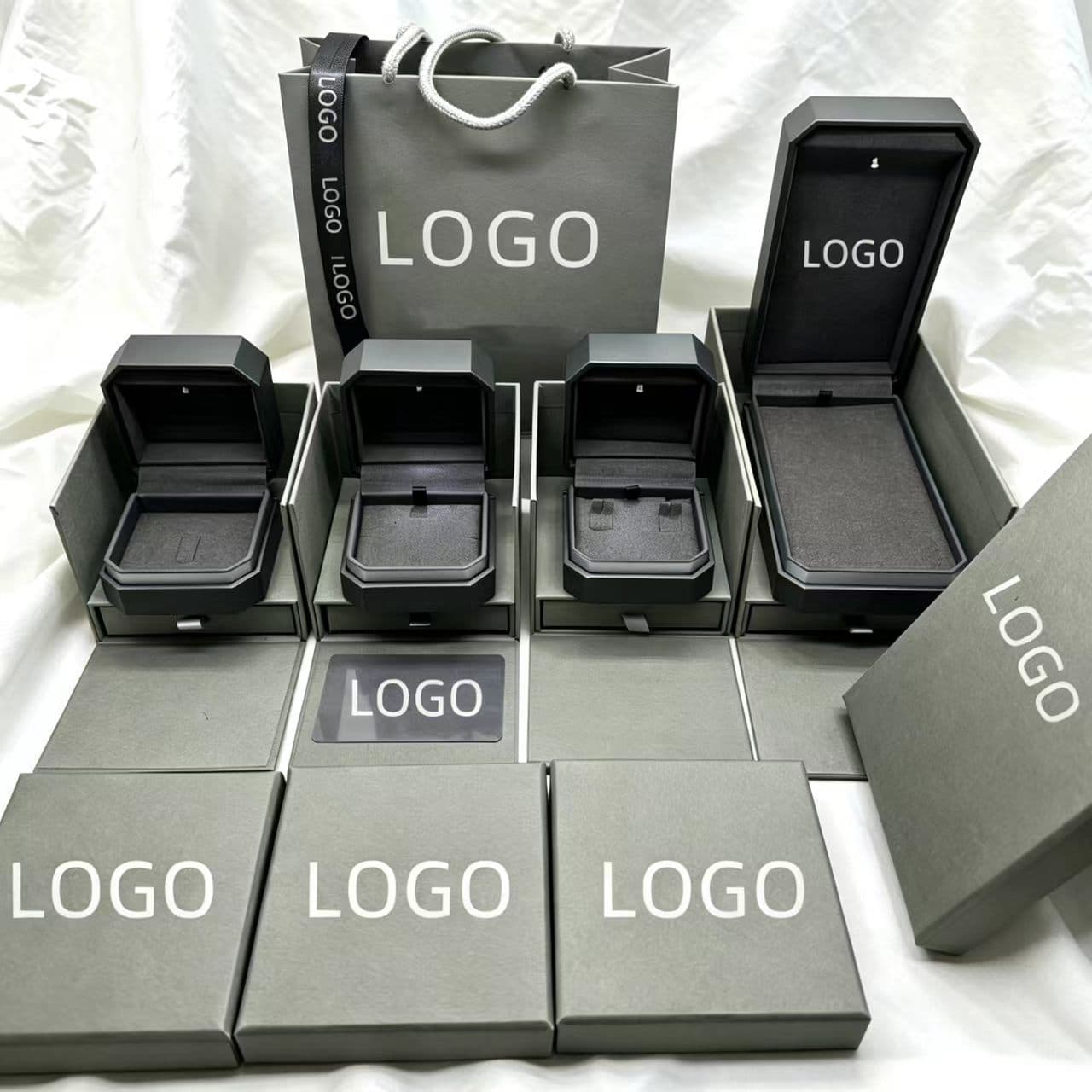 MESSIKA LED Lighted Jewelry Gift Box with LED Light Ring Necklace Packaging MESSIKA Large Pendant Gift Box
