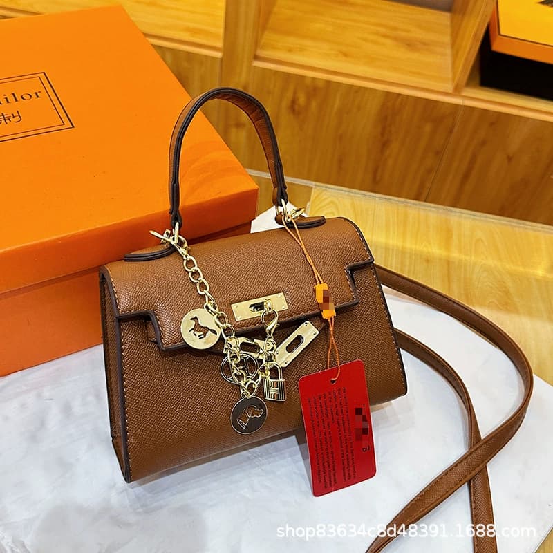 Palm Print Lock Kelly Bag Cross-Border New Retro Versatile Commuter Large Capacity Chain Handbag Shoulder Crossbody Bag