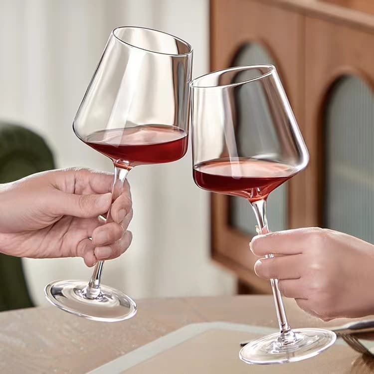 Luxurious Square Red Wine Glass Set European Style High Foot Crystal Wine Glasses Burgundy 550ml Modern Simplicity Premium Quality