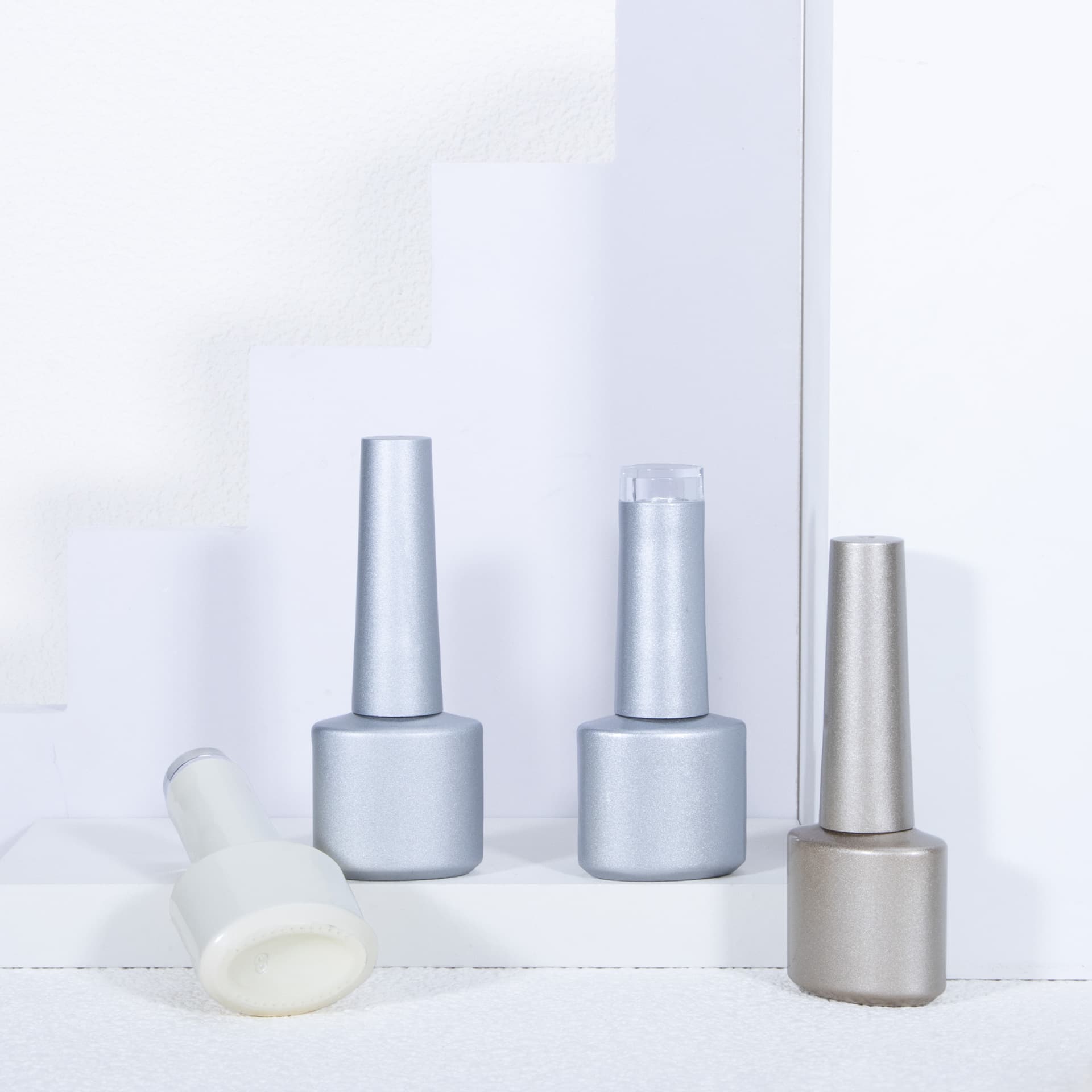 Source Factory 8ml Electroplated Matte Silver Nail Polish Gel Empty Bottle with Brush Cap Nail Polish Gel Dispensing Bottle Custom Logo