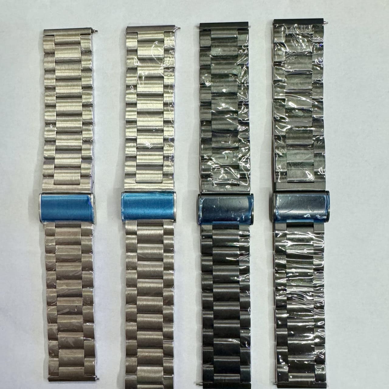 Suitable for Huawei GT three-bead 22mm hollow watch with integrated buckle watch strap stainless steel three-bead watch strap