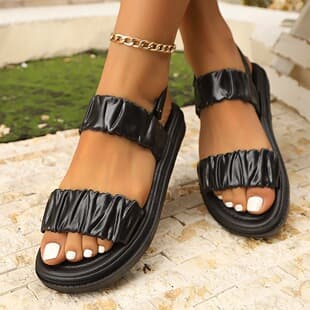 New Summer Slippers Women's Net Red Style Flat Versatile Sandals Women's Outdoor Fashion Beach Slippers