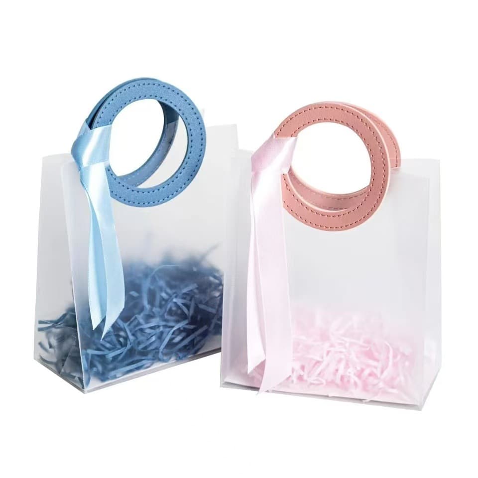 In Stock PP Frosted Gift Bags Custom Wedding Festival Candy Bags Birthday Transparent Tote Bags Wholesale